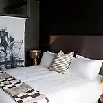 On Kloof Studio Apartment 602